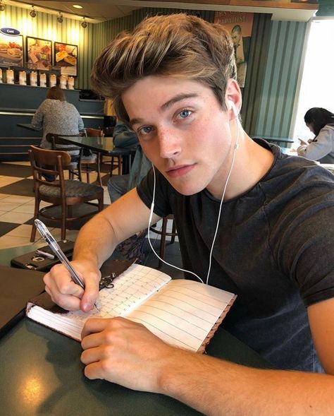 Study Date, Froy Gutierrez, Funny Comments, Back To School Activities, Save The Day, 인물 사진, White Boys, Poses For Men, Male Face