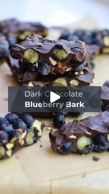 InsideTracker on Instagram: "Who else needs a sweet treat after every meal? 🙋🏼‍♀️ This simple, nutritious dark chocolate blueberry bark will be your new go-to.   Ingredients:  2 cups fresh blueberries 1 1/2 cups dark chocolate chips 2 tsp coconut oil (for thinning out the chocolate) 3/4 cup roasted and salted almonds, chopped Optional: Flaked sea salt, for topping  Instructions:  - Line an 8 in x 8 in baking dish with parchment paper. - Add blueberries to the dish and spread them out into an even layer.  - Sprinkle chopped almonds onto the blueberries. - Melt the dark chocolate and coconut oil: Microwave chocolate chips and coconut oil in a microwave-safe bowl in 30 second increments, stirring in between and continuing until the chocolate is completely melted. - Pour chocolate over blueb Dark Chocolate Covered Blueberries, Chocolate Blueberry Bark, Blueberry Chocolate Bark, Blueberry Bark, Blueberry Recipes Easy, Fresh Blueberry Recipes, Chocolate Covered Blueberries, Salted Almonds, Dark Chocolate Bark