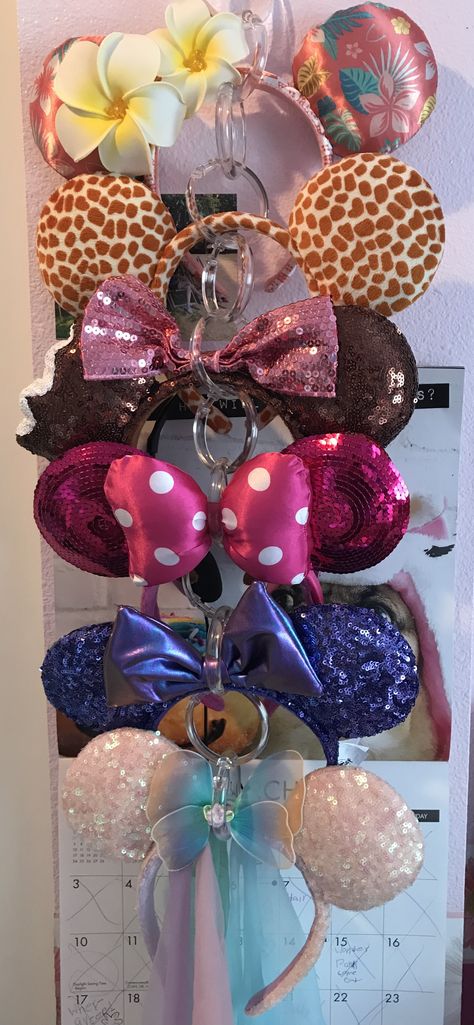 Use clear shower rings to display Disney ears on a wall! Diy Minnie Ear Holder, Hanging Disney Ears On Wall, Hanging Mickey Ears On Wall, Mickey Ears Display Diy, Disney Ears Display Wall Diy, How To Display Disney Ears, Display Disney Ears, Mickey Ear Storage, Mickey Ear Display