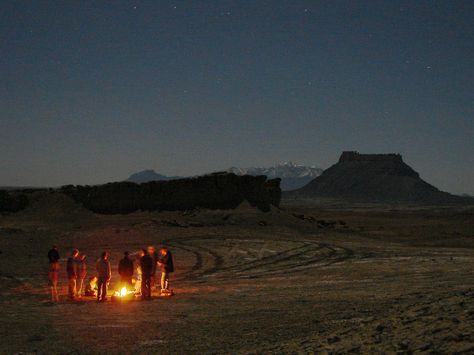 Campfire in the Moonlight Desert Campfire, Solo Stove, Desert Life, Folk Festival, Illustration Ideas, Night City, In The Desert, Playing Guitar, Album Art