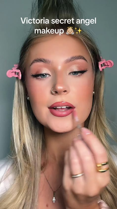 Victoria Secret Eyeshadow, Victorias Secret Angel Aesthetic Makeup, Angels Victoria Secret Models Makeup, Victoria’s Secret Model Makeup, Victorious Secret Makeup, Victorias Secret Angel Make Up, Victoria Secret Eye Makeup, Victorias Secret Angels Make Up, Victoria Secret Model Make Up