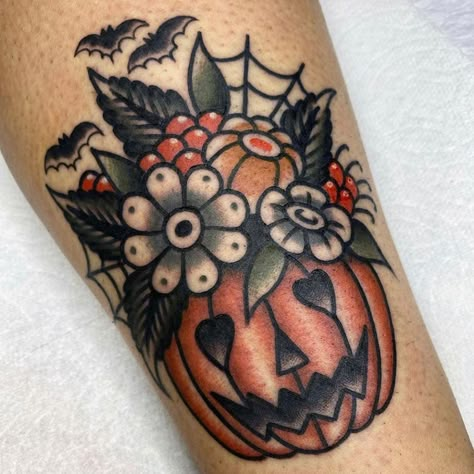 Traditional Jack O Lantern Tattoo, Traditional Jack O Lantern, Vintage Halloween Tattoos, Jack O Lantern Tattoo, Trad Sleeve, Traditional Tattoo Halloween, Electric Tattoo, Lantern Tattoo, Traditional Tattoo Inspiration