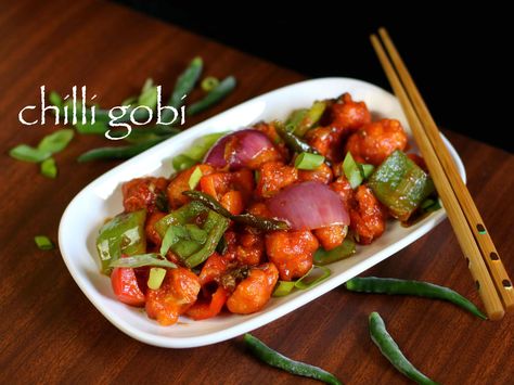 chilli gobi recipe, gobi chilli , chilly gobi with step by step photo/video. spicy starters/appetizer from indo chineese cuisine as indian street food. Gobi Chilli, Recipe For Chilli, Chilli Gobi, Gobi Recipe, Easy Chilli, Gobi Recipes, Podi Recipe, Chilli Recipe, Recipes With Naan Bread