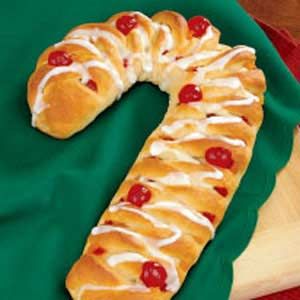 Candy Cane Bread, Desert Breakfast, Candy Cane Coffee, Holiday Breads, Christmas Breads, Candy Cane Recipe, Almond Filling, Maraschino Cherries, Cake Christmas