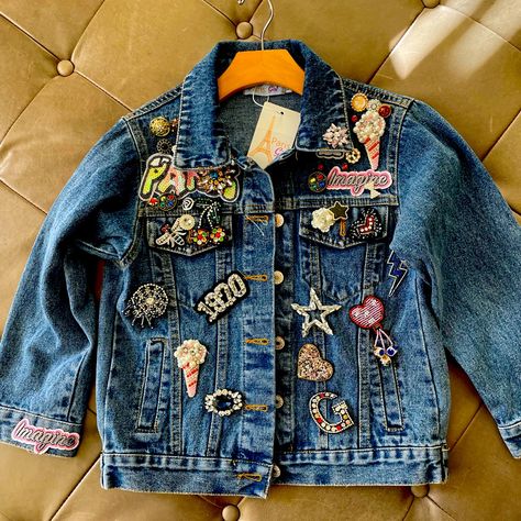 Brand New With Tags Customized And Embellished Super Cute Jean Jacket With Pins, Diy Disney Patch Jean Jacket, Jean Jacket With Patches, Disney Patch Jean Jacket, Jean Jacket Painted, Denim Jacket With Patches, Girls Jean Jacket With Patches, Embellished Jean Jacket, Pins On Denim Jacket