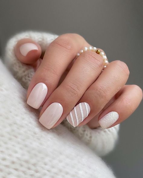 Discover the latest nail art trends and stay ahead of the fashion curve. #nails #nailsdesign #nailsart January Nails, Nude Nail Designs, Nagel Tips, Short Square Nails, Simple Gel Nails, Short Square Acrylic Nails, New Year's Nails, Square Acrylic Nails, Classy Nails