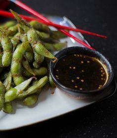 Sweet and Spicy Soy Glazed Edamame Edamame Recipes, Fresh Recipes, Edamame, Sweet And Spicy, Appetizer Snacks, Asian Recipes, Green Beans, Appetizer Recipes, Healthy Snacks