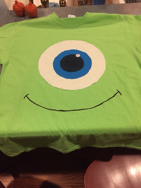 DIY Mike Wazowski costume for homecoming week! Diy Mike Wazowski Costume, Mike Wazowski Halloween Costume, Mike Wazowski Shirt, Rugrats Costume, Mike Wazowski Costume, Monsters Inc Shirt, Homecoming Week, Holloween Costume, Mike Wazowski