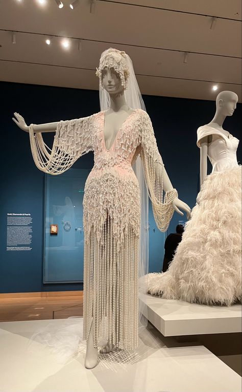 Bob Mackie pink silk and tulle two piece wedding outfit with pearls. Seen recently at the MFA Boston. Absolutely stunning! Bob Mackie Wedding Dress, Dune Inspired Dress, Bob Mackie Gown, Bob Mackie Runway, Dune Inspired Fashion, Bob Mackie Dress, Two Piece Wedding Outfit, Weird Fashion Aesthetic, Bob Mackie Fashion