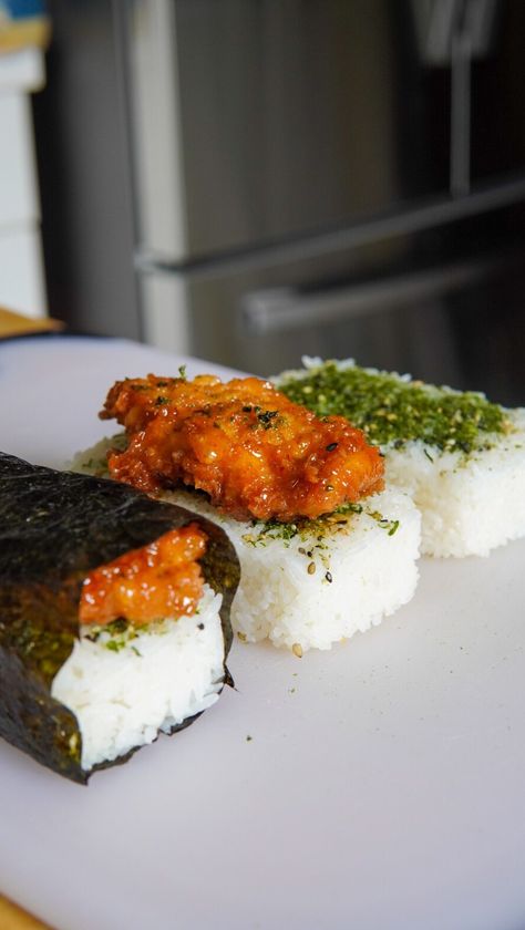 Andy on Instagram: “day 6 of making musubis for you This one has a special place in my heart. Mochiko chicken was one of the reasons why I love Hawaiian food…” Salmon Musubi, Honey Cajun Salmon, Mochiko Chicken, Musubi Recipe, Seasoned Salmon, Cook Rice, Salmon Seasoning, Cooked Rice, Japanese Sushi