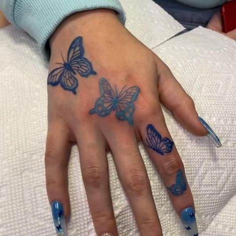 Blue Hand Tattoo, Hip Tattoo Designs, Small Finger Tattoos, Hand Tattoos For Girls, Cute Hand Tattoos, Hand And Finger Tattoos, Mommy Tattoos, Foot Tattoos For Women, Stylist Tattoos