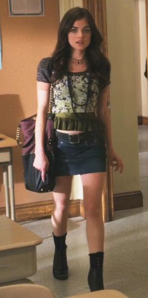 Aria Pll, Aria Montgomery Style, Celebrities Tattoos, Aria Style, Pretty Little Liars Aria, Pll Outfits, Pretty Little Liars Outfits, Outfits 2014, Pretty Little Liars Fashion