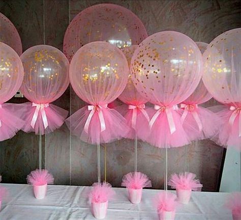 10 Ideas de Centros de Mesa Sencillos para Bautizo de Niña - decoracion para fiestas Homemade Fashion, Art Balloon, Celebration Decorations, Dresses Art, Idee Babyshower, Celebration Balloons, Transparent Balloons, Trendy Baby Shower Ideas, Diy Bebe