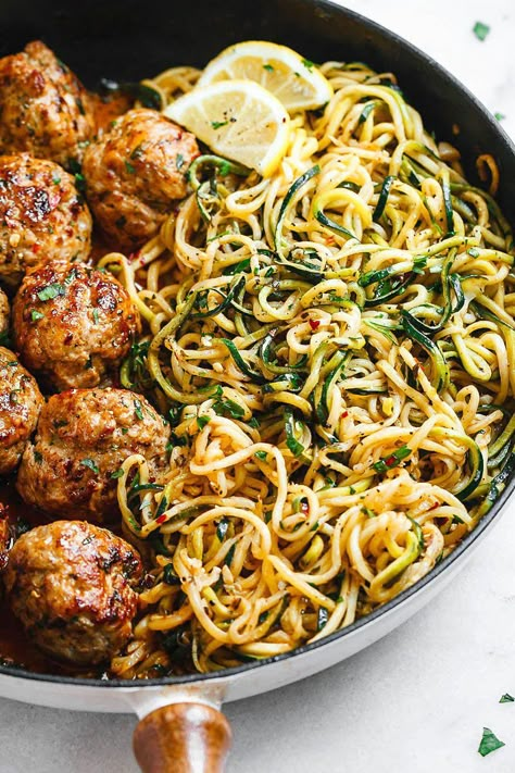 Lemon Zucchini Noodles, Butter Meatballs, Low Fat Dinner Recipes, Resepi Biskut, Low Fat Dinner, Zucchini Noodle Recipes, Lemon Zucchini, Zoodle Recipes, Pork Meatballs