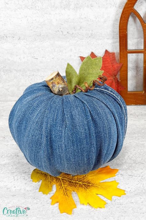 Add creativity to your fall decor with some DIY pumpkins out of denim! Denim Pumpkins, Denim Recycle, Ruler Crafts, Pumpkins Diy, Diy Pumpkins, Fun Denim, Decorative Pumpkins, Blue Harvest, Pumpkin Display