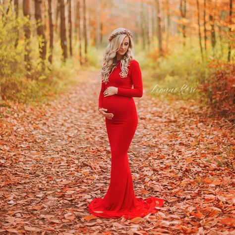 My amazing maternity photos!❤️ Fitness Photoshoot Ideas, Fall Maternity Shoot, Fitted Maternity Gown, Baby Bump Photoshoot, Fall Maternity Photos, Maternity Photoshoot Poses, Maternity Inspiration, Maternity Gown, Fitness Photoshoot