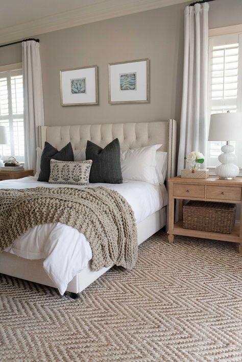 Neutral Bedroom White Bed, Bedroom Ideas Timeless, Neutral Navy Bedroom, Beachy Modern Bedroom, Coastal Neutral Bedroom, Serene Master Bedrooms Decor, Charleston Bedroom Ideas, Beige Master Bed, Guest Bedroom Ideas Blue