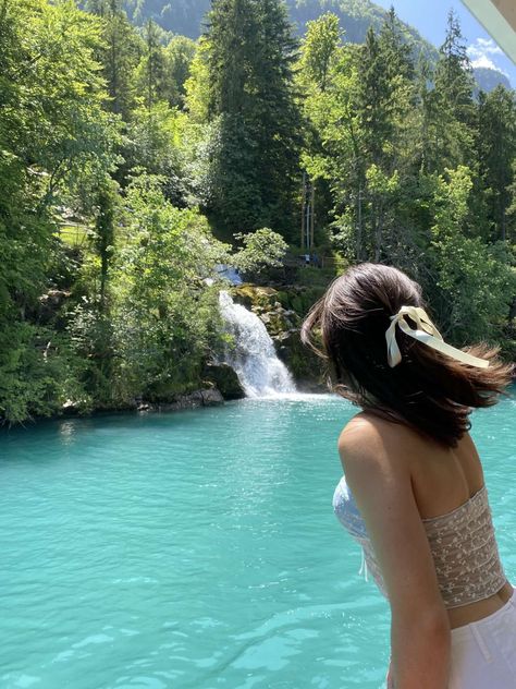 Summer In Switzerland Aesthetic, Switzerland Aesthetic Outfits Summer, Summer Switzerland Outfits, Switzerland Picture Ideas, Switzerland Aesthetic Outfits, Switzerland Instagram Pictures, Switzerland Aesthetic Summer, Switzerland Summer Outfits, Zurich Switzerland Aesthetic