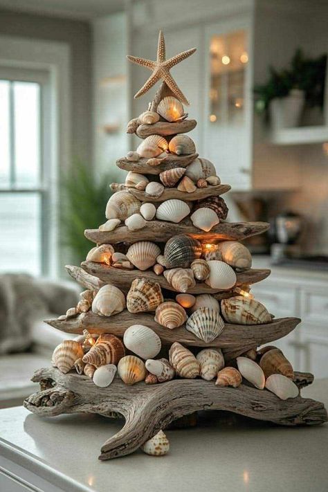 Driftwood Christmas Tree Diy, Beachy Christmas Tree, Driftwood Christmas, Driftwood Christmas Tree, Beach Craft, Coastal Christmas Tree, Driftwood Art Diy, Coastal Christmas Decor, Natural Christmas Decor