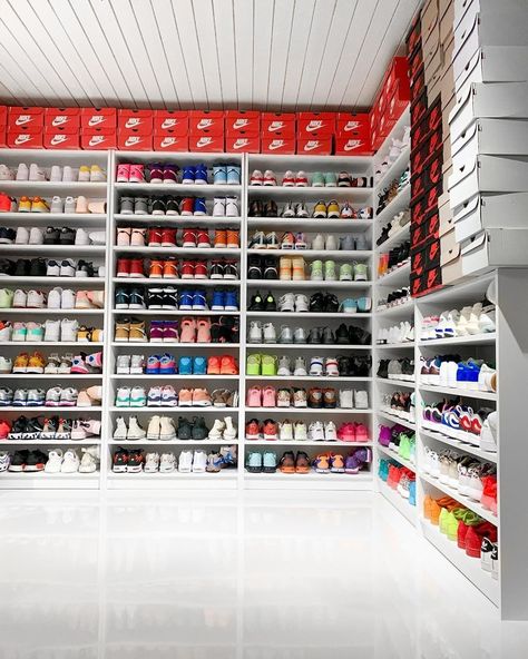 HOUSE OF HEAT on Instagram: “Only a sneakerhead would have this level of OCD. 📸: @helsoe” Shoes Room, Sneaker Wall, Sneaker Room, Shoes Holder, Sneakerhead Room, Sneaker Closet, Sneaker Displays, Shoe Room, Jordan Shoes Girls