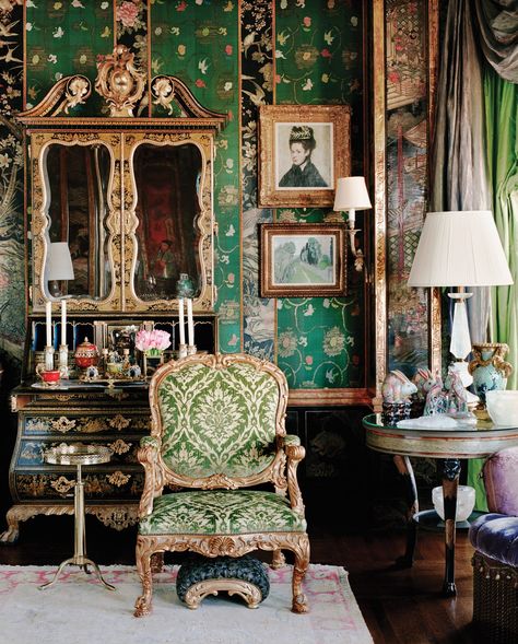 little augury: Ann Getty, Degas, the Divine Sarah & A TREE Maximalist Rooms, Ann Getty, San Francisco Houses, Maximalist Decor, Chinoiserie Chic, Green Rooms, Maximalism, Beautiful Interiors, Living Room Designs