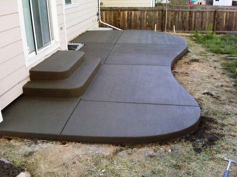 Stamped Concrete Patio Designs, Poured Concrete Patio, Concrete Patio Makeover, Cement Patio, Concrete Patio Designs, Concrete Patios, Patio Steps, Stamped Concrete Patio, Concrete Garden