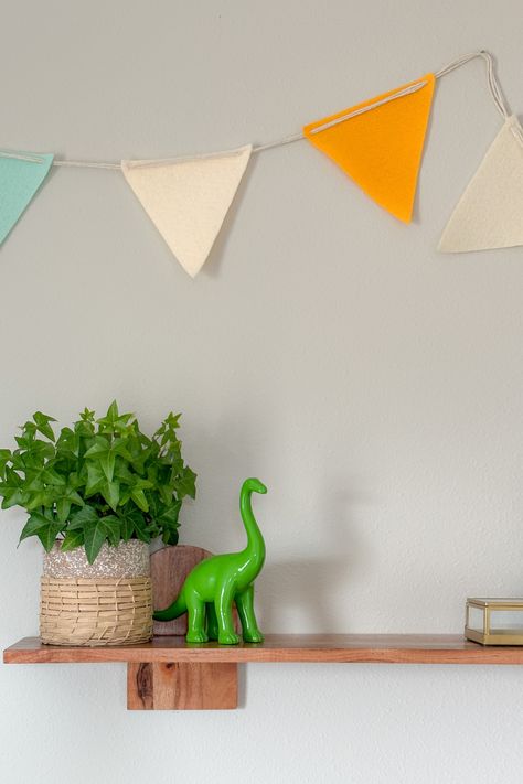 DIY Pennant Banner - No Sew! | Tylynn M Diy Pennant, Diy Pennant Banner, Fabric Pennant Banner, Felt Bunting, Pennant Banner, Diy Banner, Pennant Flag, Pennant Banners, Reading Corner