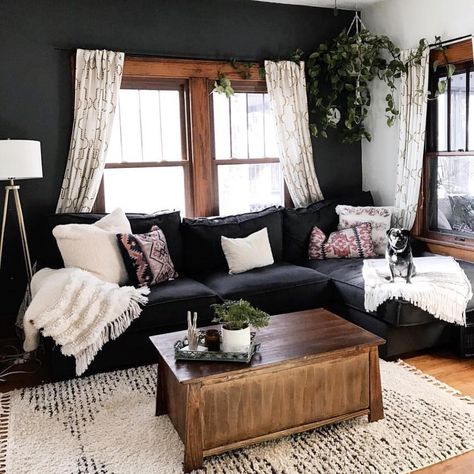 Dark accent wall and wood trim // New feature for #thepottedplant! I want to thank all the ladies of #thepottedplant for including me in picking @littleiowabungalow this… Bohemian Home Decor, Style Deco, Arabian Nights, Decor Minimalist, Boho Living Room, Living Room Inspo, Eclectic Home, Bohemian Home, Sofa Decor