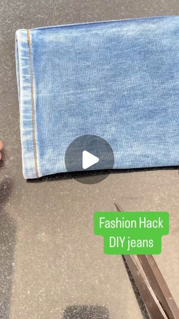 Jeans Stitching Hacks, Shortening Jeans, Recipes Organization, Wardrobe Renovation, Revamp Clothes, Petite Dressing, Clothing Repair, Clothes Hacks, Repair Clothes