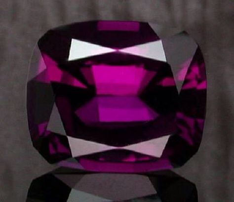 Purple Garnet, Types Of Gems, Rubellite Tourmaline, Rhodolite Garnet, Minerals And Gemstones, Gem Stones, Gems And Minerals, Mineral Specimen, Royal Family