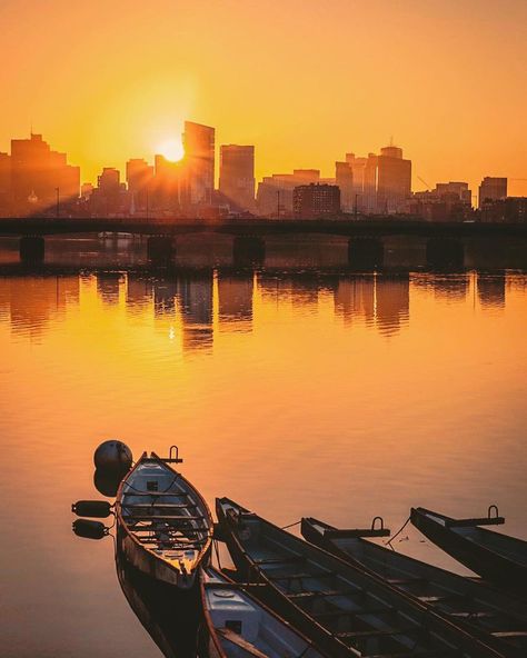 IGersBoston on Instagram: “Good evening Boston! Today‘s feature is this breathtaking view of a beautiful sunrise from the Cambridge side of the Charles River,…” Charles River Boston, Beacon Street Boston, Boston Freedom Trail, Commonwealth Avenue Boston, Bourton On The Water England, Charles River, Beautiful Sunrise, Good Evening, Art Stuff