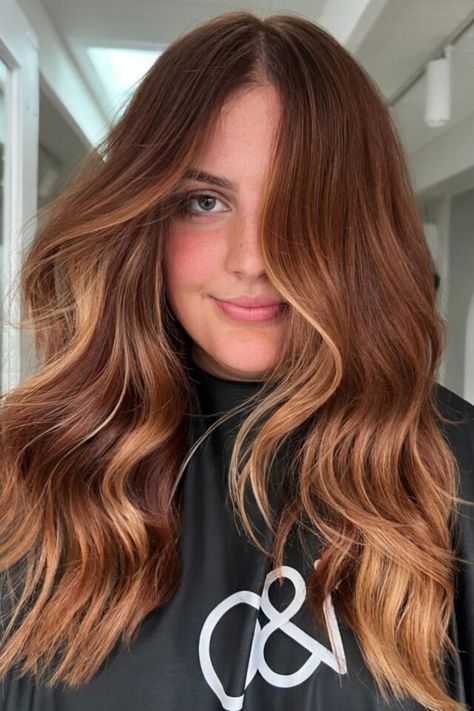 Caramel Copper Brown Balayage Light Copper Brown Hair, Copper Brown Balayage, Copper Hair With Blonde Highlights, Copper Hair With Blonde, Light Copper Brown, Copper Hair Ideas, Copper Highlights On Brown Hair, Light Copper Hair, Type 3 Hair