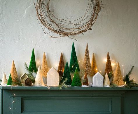 Christmas Mantel Ideas with Bottle Brush Trees and More Christmas Fireplace Design, Christmas Mantel Ideas, Simplify Christmas, Christmas Fireplace Mantels, Mantel Ideas, Silver Christmas Decorations, Holiday Mantel, Bottle Brush Christmas Trees, Christmas Fireplace Decor