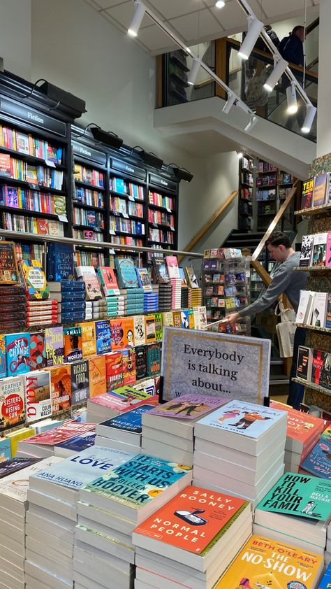 Bookstore, books, colourful, aesthetic bookshop, booktok Books A Million Aesthetic, Bookstore Employee Aesthetic, National Bookstore Aesthetic, Bookstore Job Aesthetic, Booktok Shelves, Working At A Bookstore Aesthetic, Bookstore Ideas Business, Book Stores Aesthetic, Bookshops Aesthetic