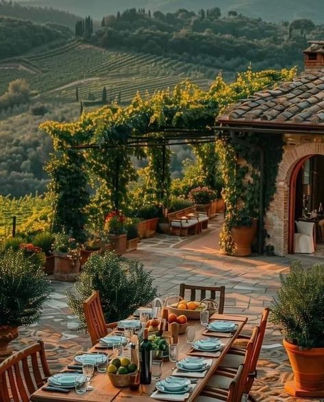 Italian Vineyard, Spanish Home Decor, Aspire To Inspire, Italy House, Tuscany Villa, Dream Life House, Welcome To My House, Tuscan Villa, Italian Villa