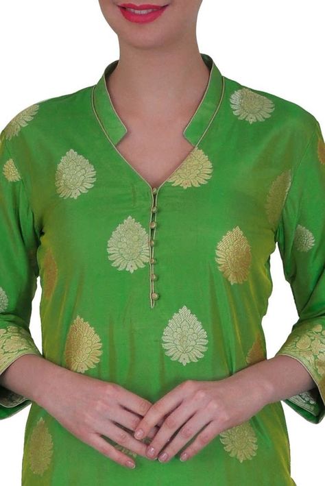 Designs For Churidar, Collar Kurti Design, Plain Kurti, Suit Neck Designs, Suit With Dupatta, Silk Kurti Designs, Salwar Neck Designs, Kurti Sleeves Design, Churidar Designs