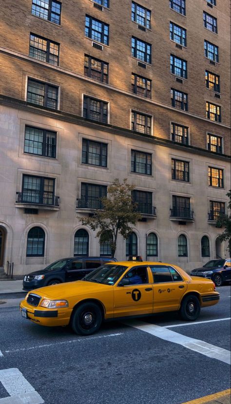 Nyc Cab Aesthetic, Yellow Taxi Aesthetic, Nyc Taxi Aesthetic, New York Taxi Aesthetic, Taxi Wallpaper, Taxi Aesthetic, Nyc Love, Nyc Taxi, Brooklyn Girl