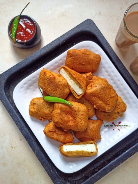 Paneer ke pakode recipe Pakode Recipe, Crispy Paneer, Indian Food Culture, Vegetarian Platter, Foodie Art, Recipes Around The World, Indian Recipe, Indian Kitchen, Food Kids