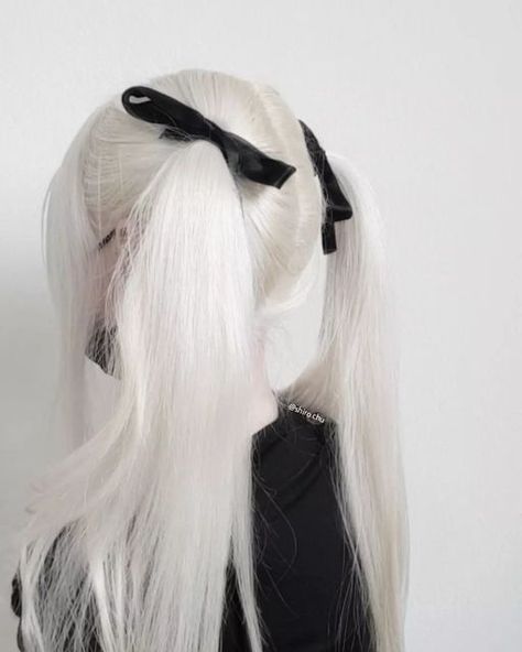 White Goth, Kawaii Hairstyles, Hair Aesthetic, Platinum Blonde Hair, Face Hair, Rainy Day Outfit, Platinum Blonde, Games For Girls, White Hair