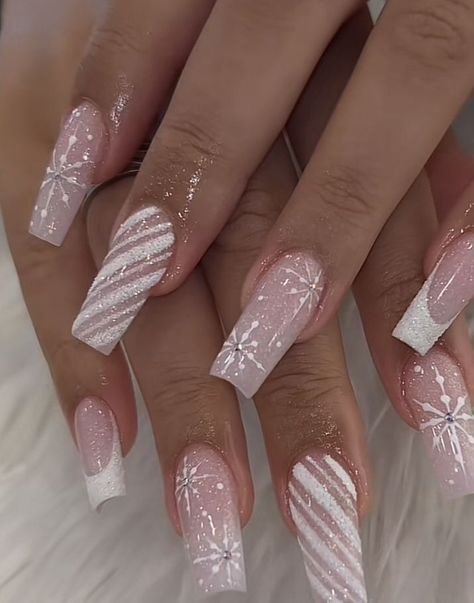 Polygel Christmas Nails, Pink Winter Nails Simple, Nail Inspo Acrylic Winter, Christmas Bridal Nails, Christmas And Birthday Nails, Winter Nails Pink And White, December Bday Nails, Winter Christmas Nails Pink, Pastel Pink Christmas Nails