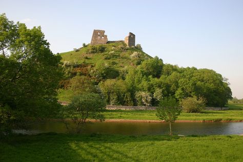 Castell Dryslwyn | by Rory Francis Dryslwyn Castle, Welsh Castles, Wales Uk, Old Home, Family Heritage, Beautiful Castles, Round The World, History Facts, Family History