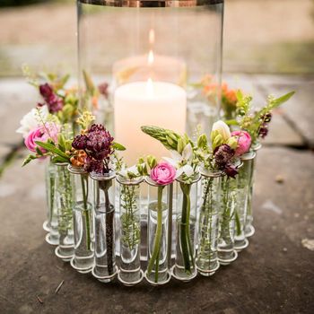 Test Tube Crafts, Anniversary Look, Test Tube Vase, Wedding Tableware, Tafel Decor, Deco Floral, Vase Centerpieces, Wedding Centerpiece, Test Tube