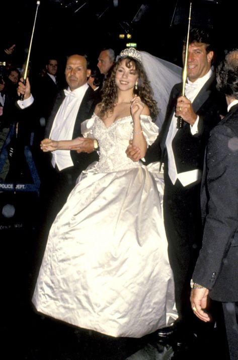 1993: Mariah Careygoodhousemag Mariah Carey Wedding, Iconic Wedding Dresses, Tommy Mottola, Celebrity Wedding Photos, Yellow Wedding Dress, Vera Wang Gowns, Wedding Gowns Online, Unique Wedding Dresses, Celebrity Wedding Dresses