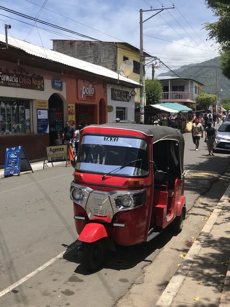 ¨Tuc Tuc¨ Juayua Salvador Culture, Guatemala Trip, Juayua, El Salvador Culture, Mexican Things, Latino Culture, Guatemala Travel, Tikal, Central American