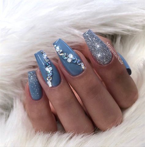 Ongles Bling Bling, Blue And Silver Nails, Blue Coffin Nails, Patrick Nagel, Silver Glitter Nails, Nail Jewels, Her Nails, Sparkle Nails, Ballerina Nails