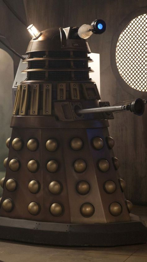 Dalek Wallpaper, People In Space, Original Doctor Who, Doctor Who Dalek, Sonic Screwdriver, Tv Doctors, Time Lords, Fictional Crushes, Superwholock