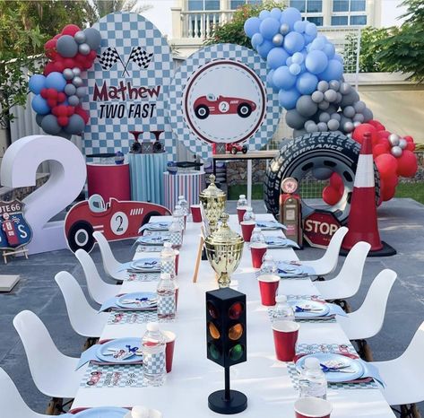 Race Car Theme Table Decorations, Vintage Car Party, Mickey 1st Birthdays, Race Car Themes, Boys First Birthday Party Ideas, Car Themed Parties, Leo Birthday, Car Theme, Cars Theme Birthday Party