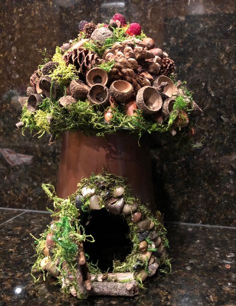 Fairy Garden Pots, Diy Tree Decor, Fairy Tree Houses, Fairy House Crafts, Fairy Garden Furniture, Fairy Homes, Fairy House Diy, Fairy Home, Fairy Garden Designs