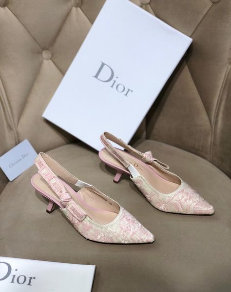 Short Heels Aesthetic, Heels Dior, Designer Things, Classy Heels, Hak Tinggi, Heels Aesthetic, Short Heels, Classy Shoes, Heels Classy