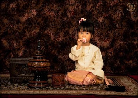 Girl Myanmar, Myanmar Costume, Burmese Clothing, Dress For Baby, Myanmar Traditional, Myanmar Traditional Dress, Myanmar Dress, Couture Embroidery, Traditional Dress